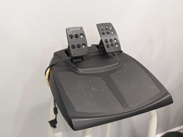 Logitech MOMO Racing Wheel Pedals E-UH9 PC USB - photo 2
