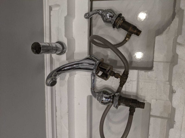 Sink faucet - photo 2