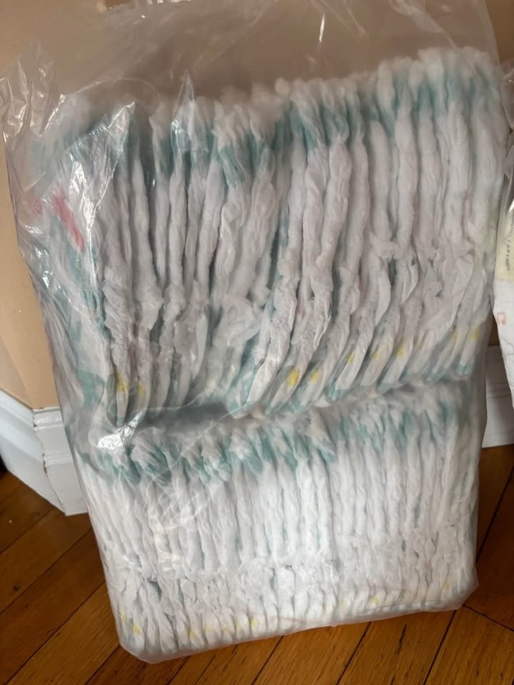 Pampers pull up diapers size 3 - photo 2