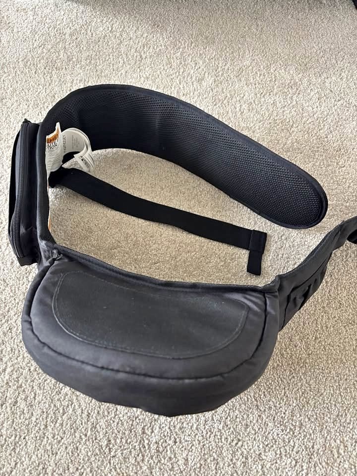 Momcozy hip carrier