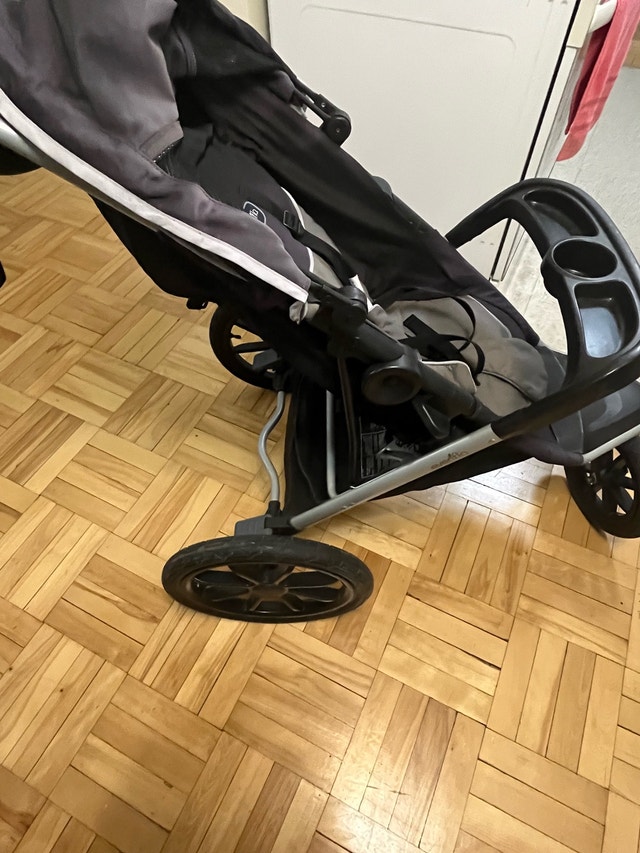 Evenflo Jogger Stroller - photo 2