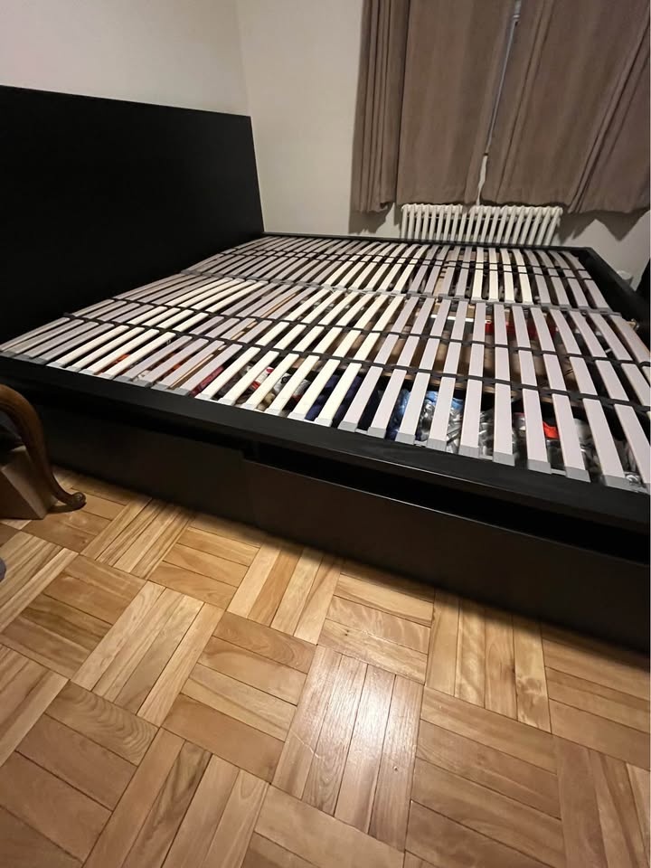 King size bed - Ikea malm with 2 storage boxes - photo 2