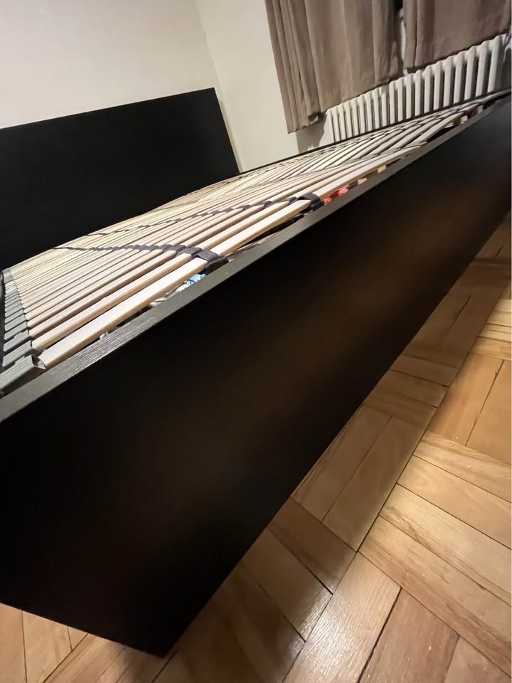 King size bed - Ikea malm with 2 storage boxes - photo 3