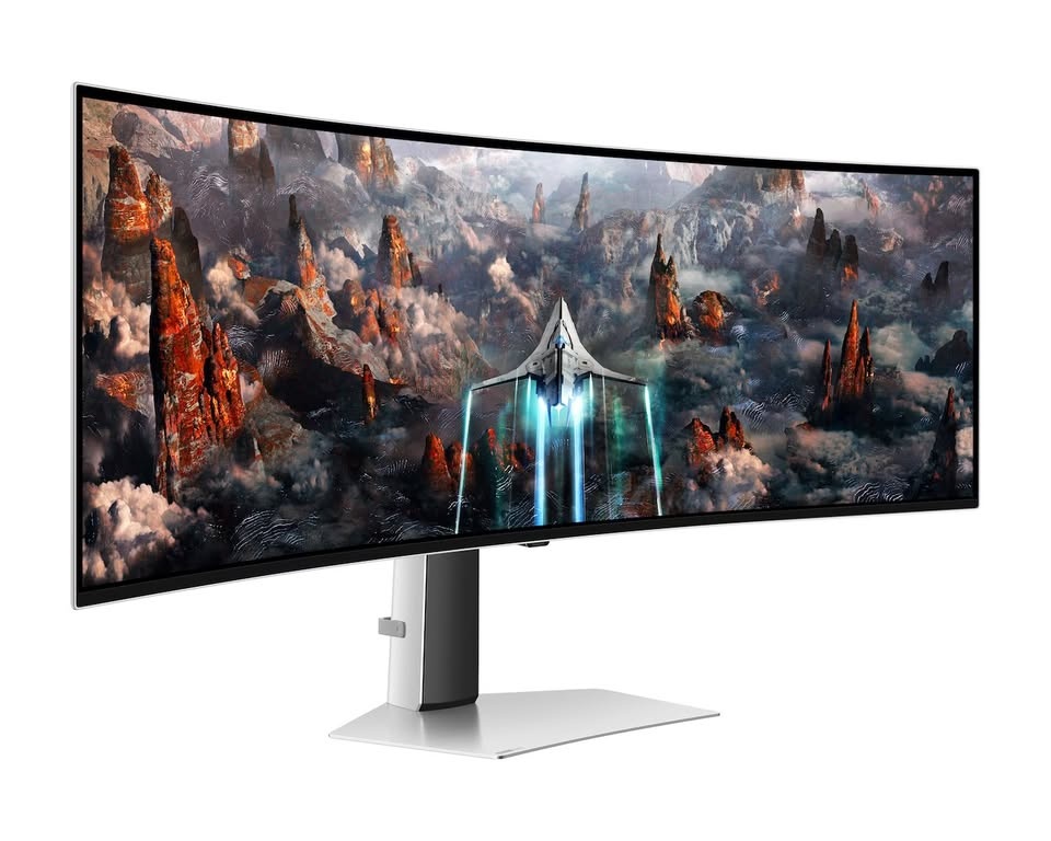 Samsung 49” Odyssey OLED G9 Gaming Monitor - photo 3