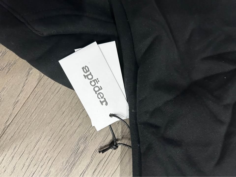 Spider black zip up hoodie size M - photo 3
