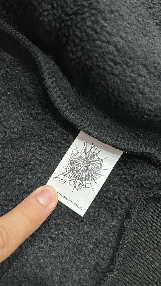 Spider black zip up hoodie size M - photo 5