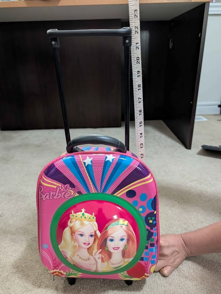 Barbie carry on bag with wheels - photo 4