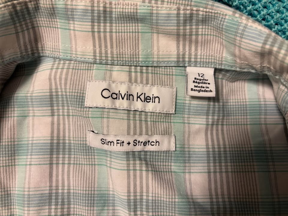 Child size 12 Calvin Klein dress shirt - photo 4