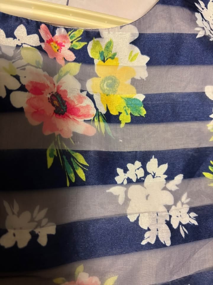 Child size 8 Jona Michelle dress - photo 3