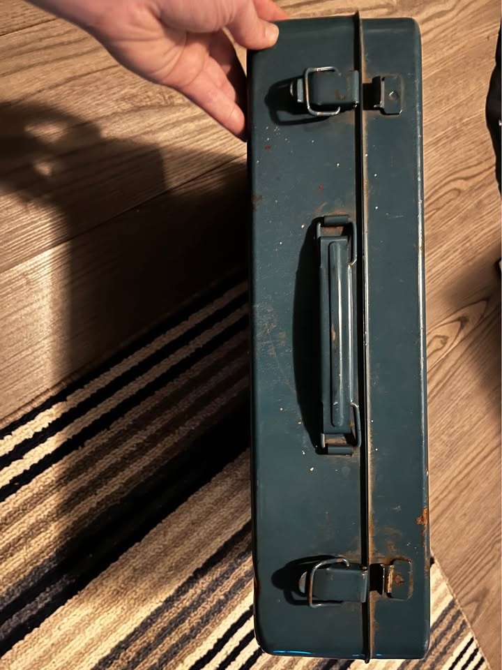 Vintage Makita Toolbox - photo 2