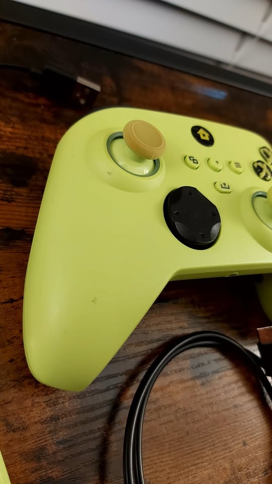W&O Wireless Controller for Xbox/PC - photo 3