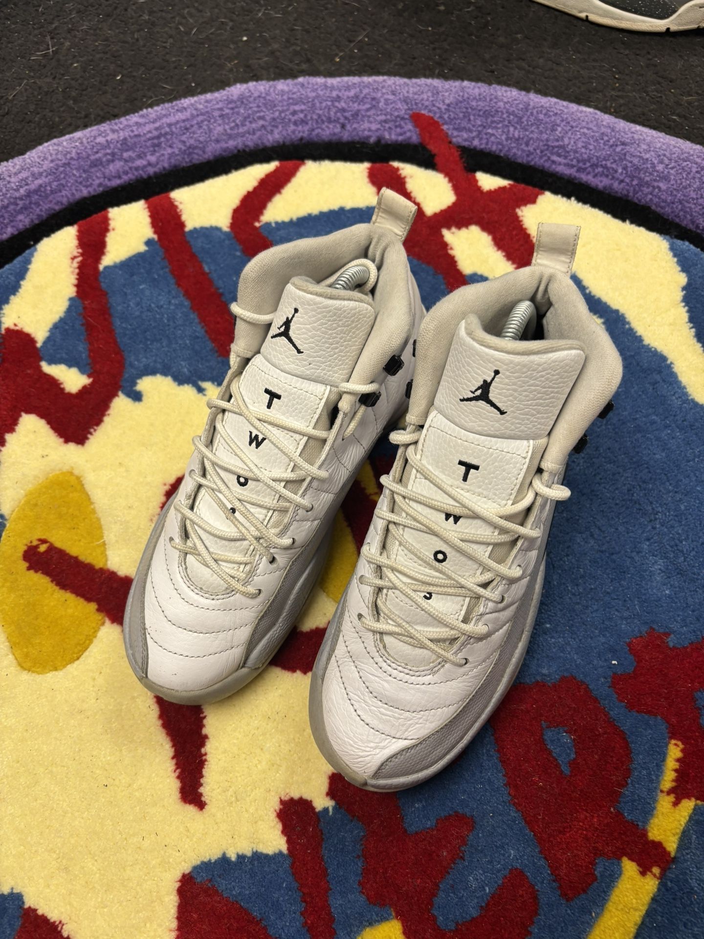 Air Jordan 12 Wolf Grey GS - photo 2