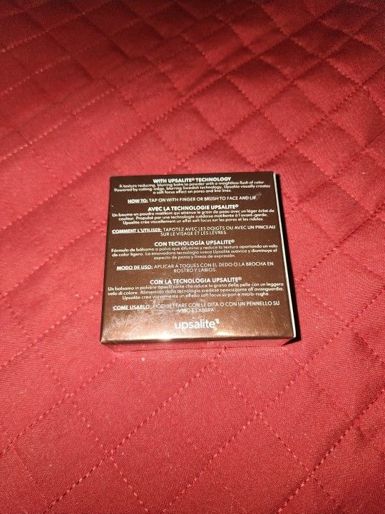 Yummy Skin Blurring Balm Powder Flushed for Lips & Cheeks - photo 2