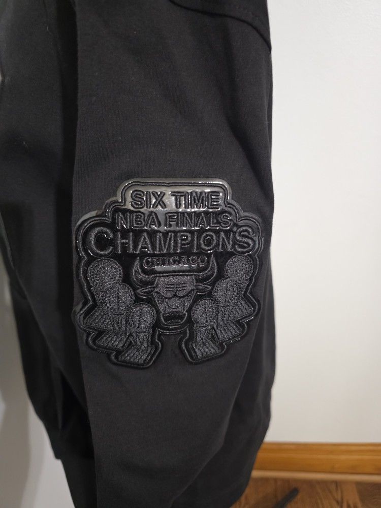 Bulls Men's Hoodie - photo 2