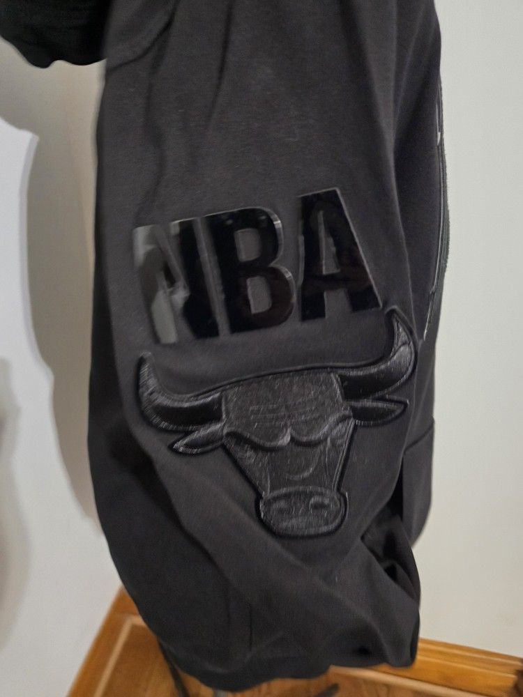 Bulls Men's Hoodie - photo 3