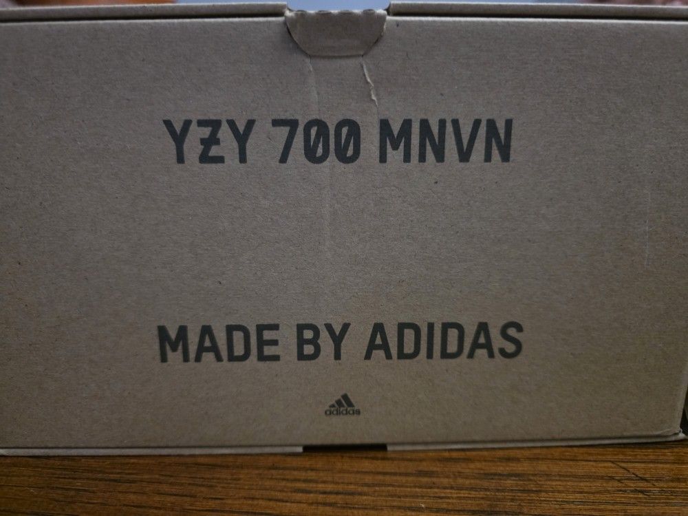 Adidas Yeezy Boost 700 MNVN - photo 2
