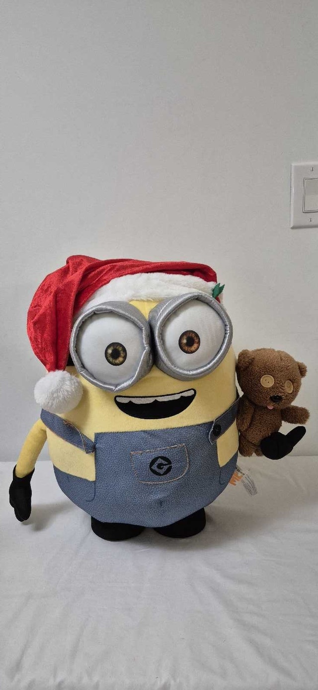 Despicable Me Minion Bob Christmas Door Greeter plush toy