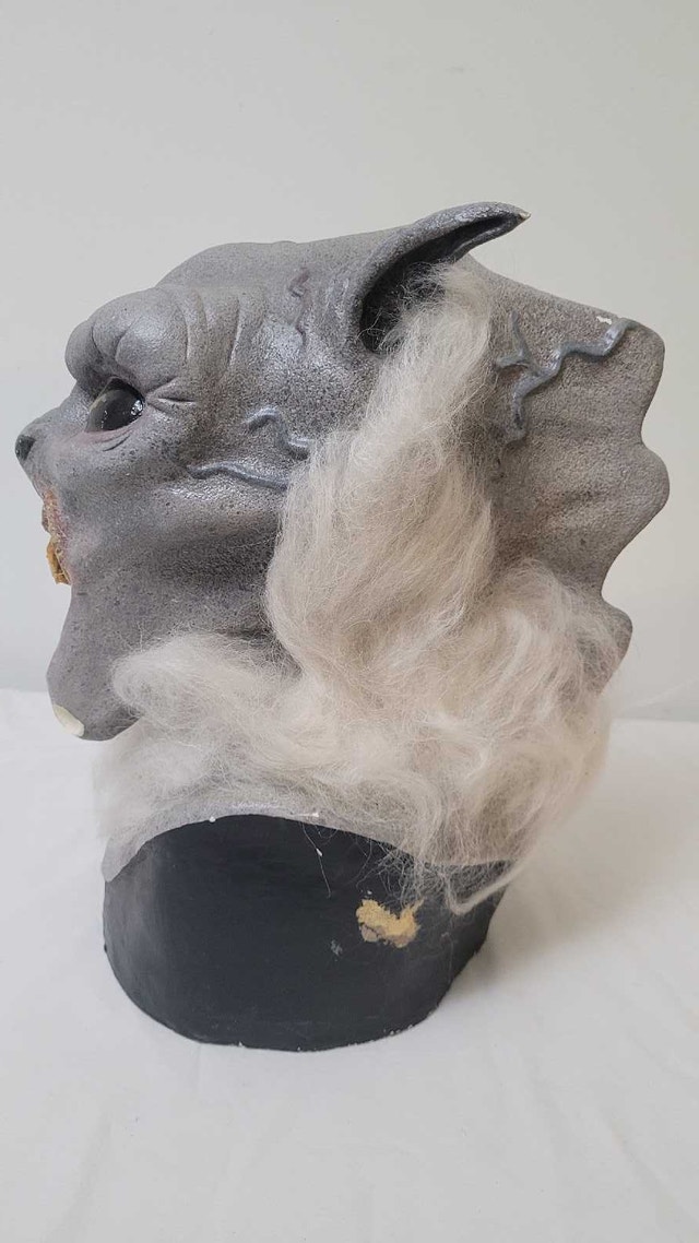 Grey Werewolf Bust - photo 3