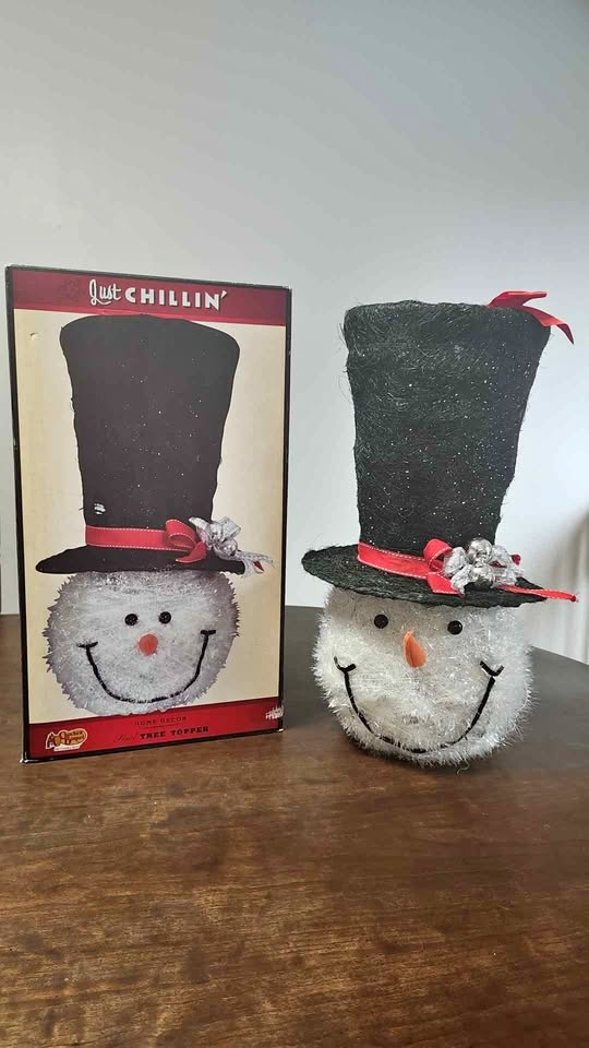 Cracker Barrel Snowman Christmas Tree Topper