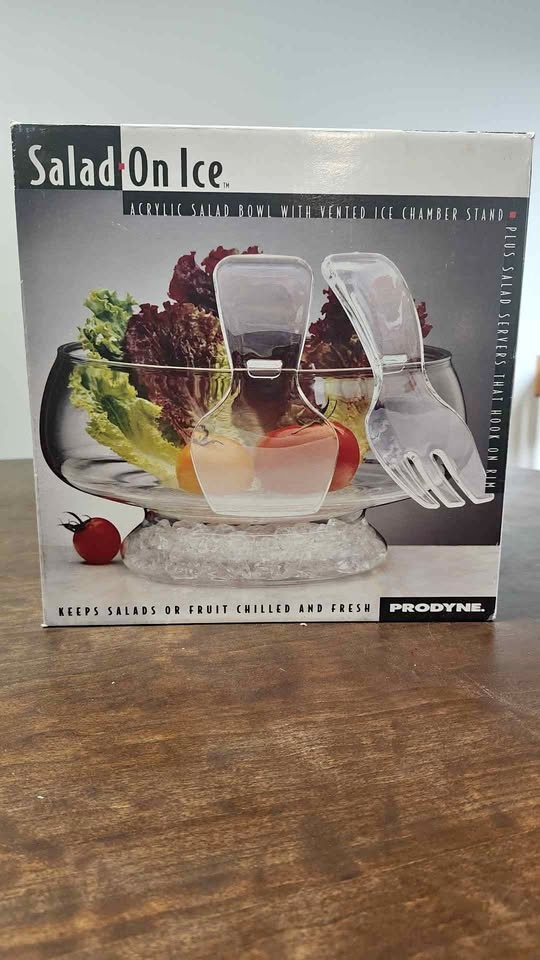 Salad on Ice - acrylic salad bowl with vented ice chamber