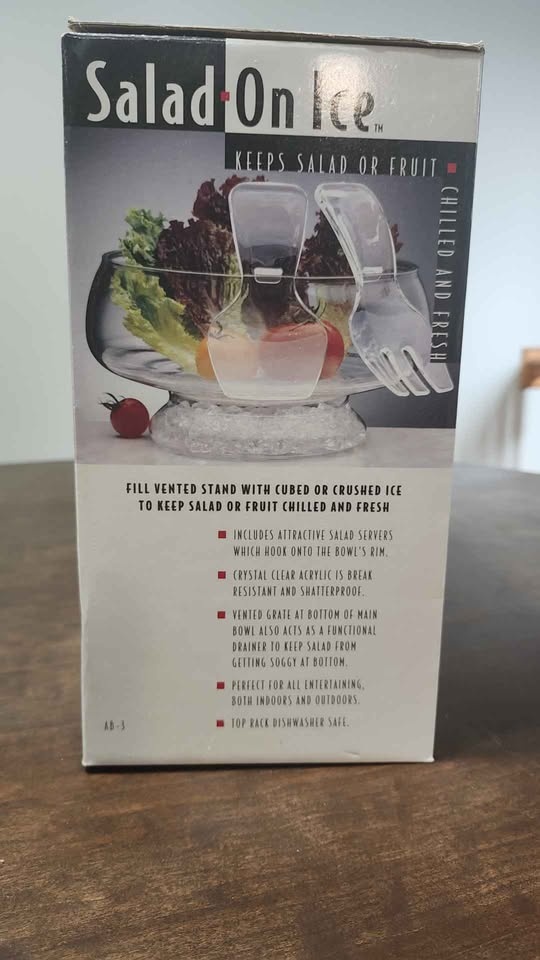 Salad on Ice - acrylic salad bowl with vented ice chamber - photo 2