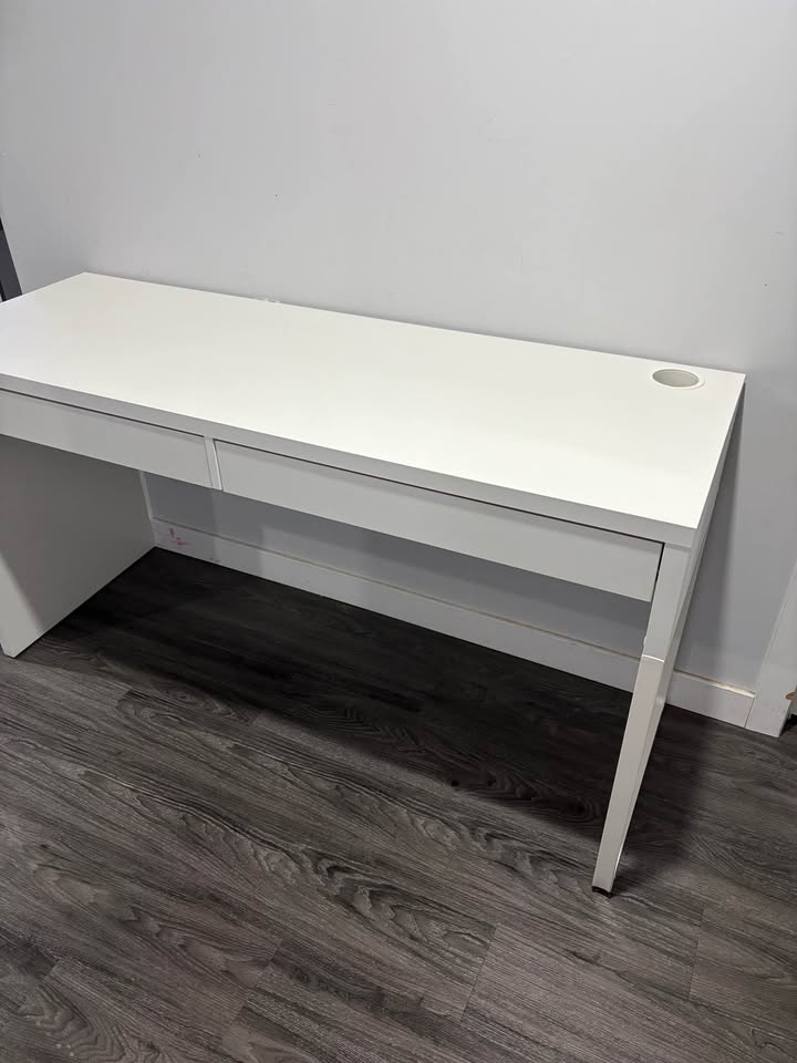 IKEA Micke desk - photo 3