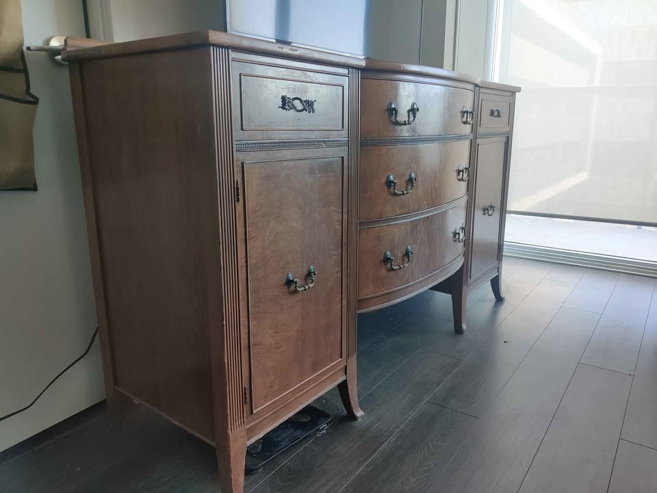 Antique Hardwood Buffet Hutch / Dresser - photo 2
