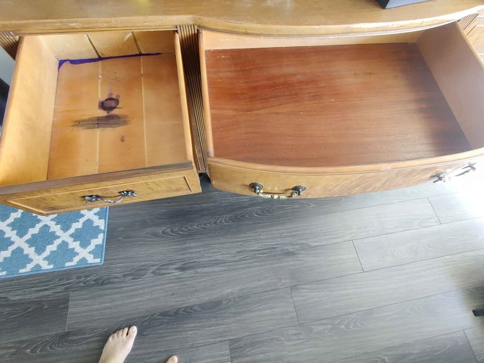Antique Hardwood Buffet Hutch / Dresser - photo 3