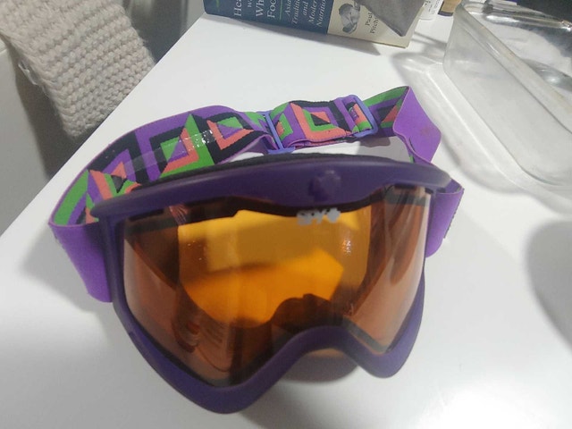 MEC youth ski snowboard goggles $10 - photo 2