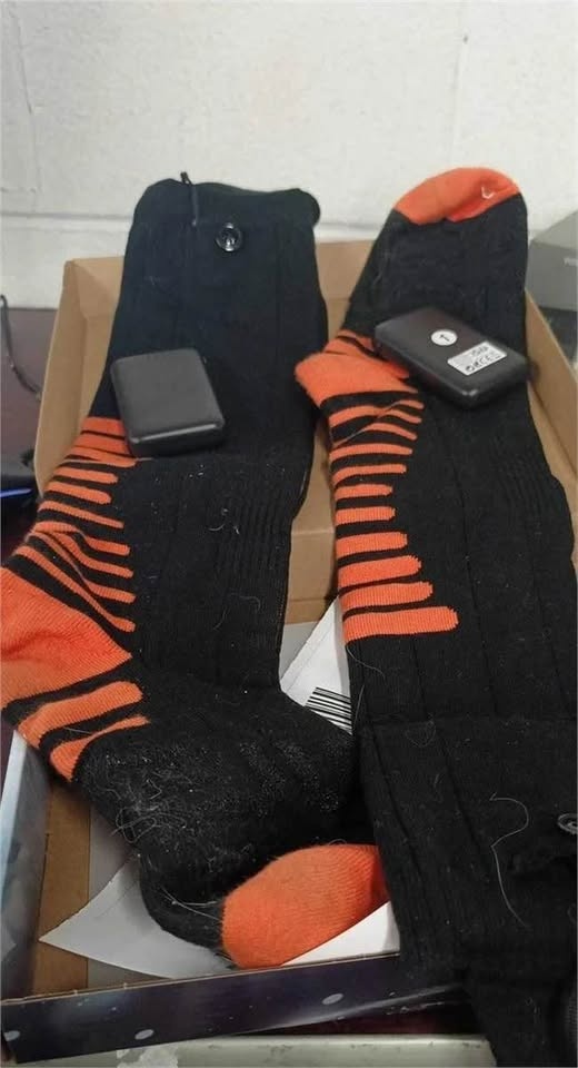 Rechargeable Heated Socks – Up to 8 Hours Warmth - photo 2