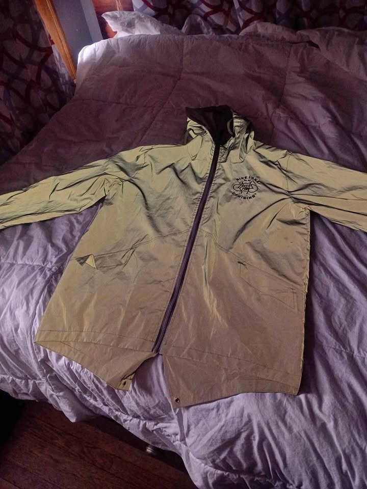 Bike Lane Uprising reflective windbreaker raincoat jacket