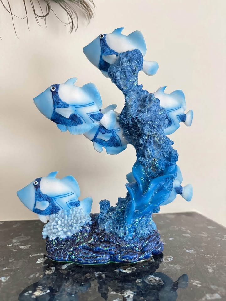 Handcrafted Blue Fish & Reef Decorative Piece - photo 2