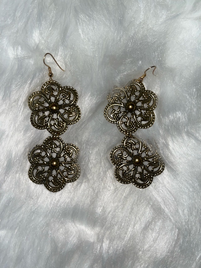 filigree-style drop earrings - photo 3