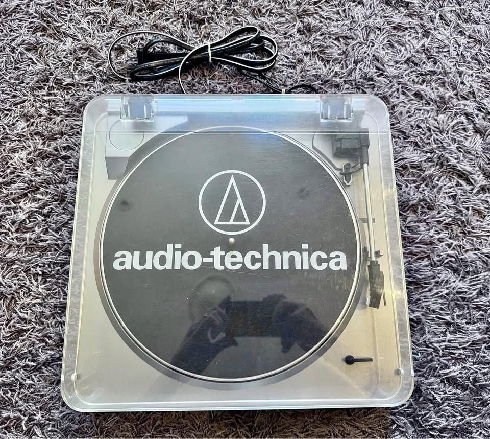 Audio Technica AT-LP60 Record Player