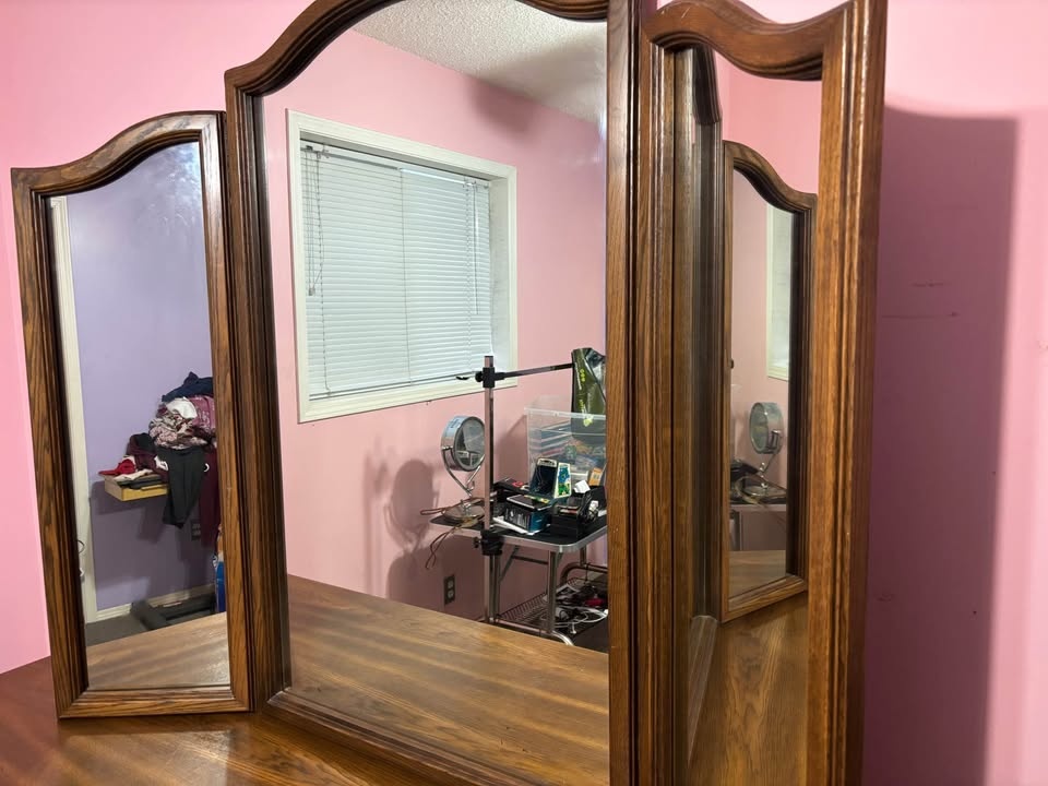 Wooden Dresser with Mirror - photo 4