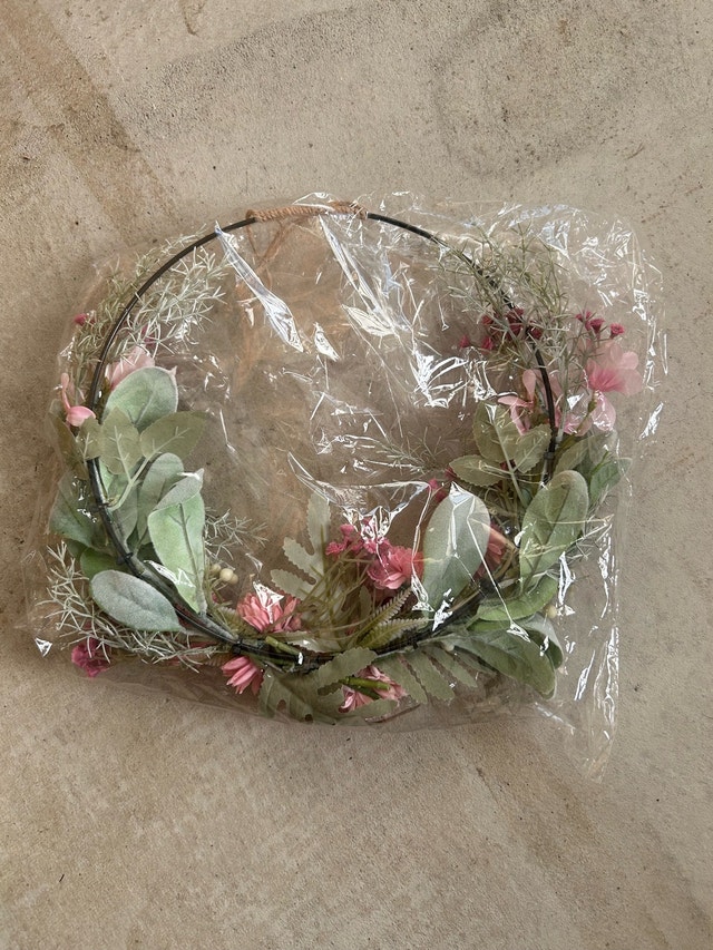 New - Floral Wreath - photo 2