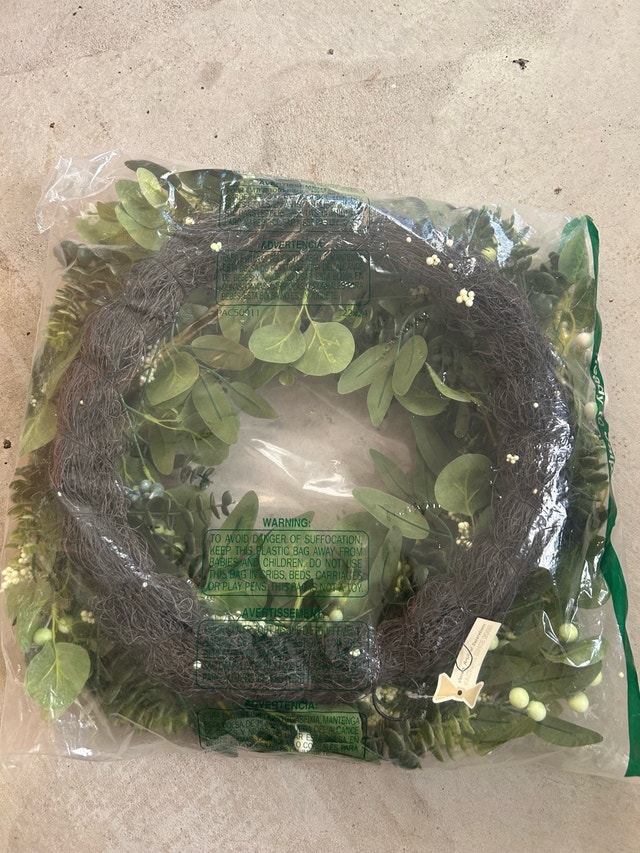 Green Eucalyptus Leaves Front Door Wreath, 24 Inch - photo 2