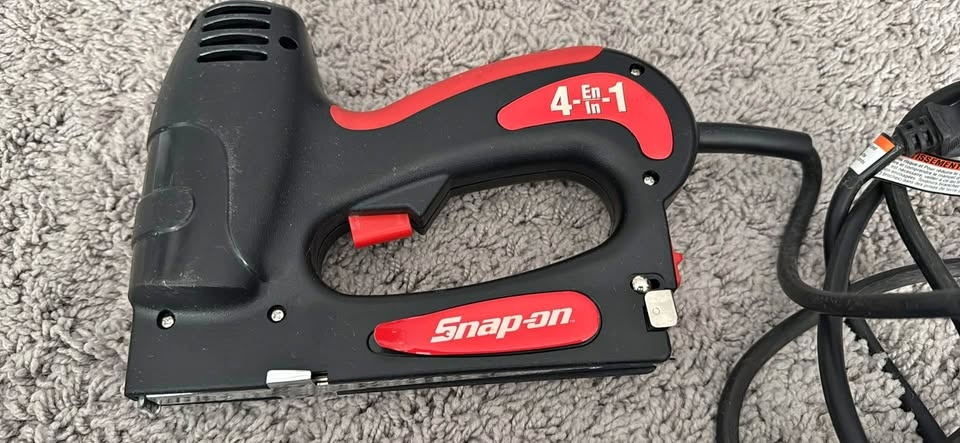 Snap-on 4-in-1 electric stapler