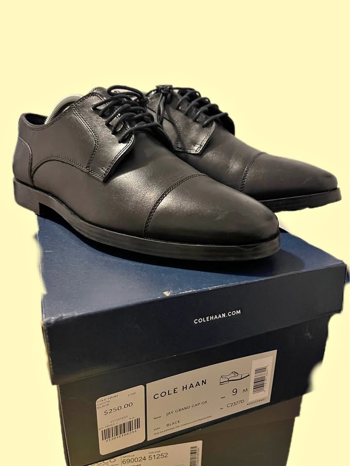 Cole Haan Dress Shoes - Men Size 9