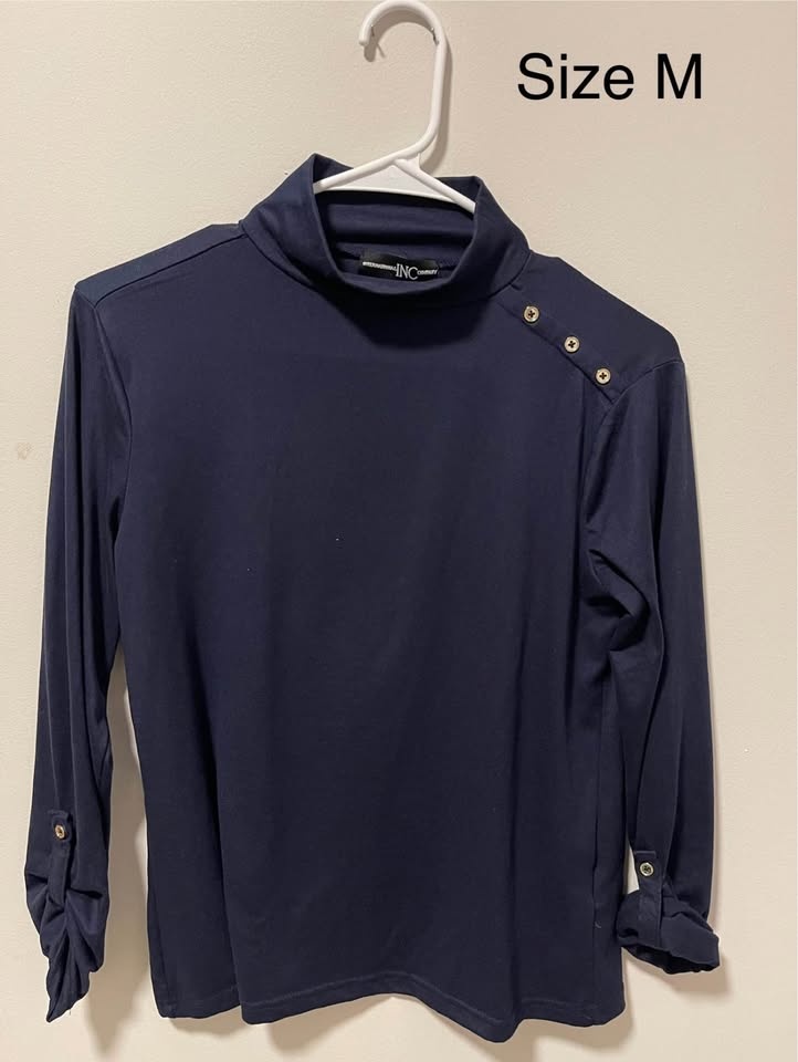 Various women’s Tops for sale! - photo 4