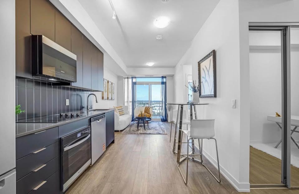 1 Bed 1 Bath - Apartment - photo 3