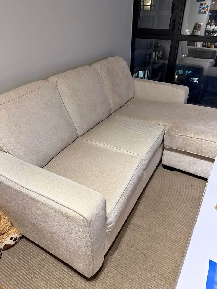 Reversible Sectional Sofa From Pullucci Excellent cond.