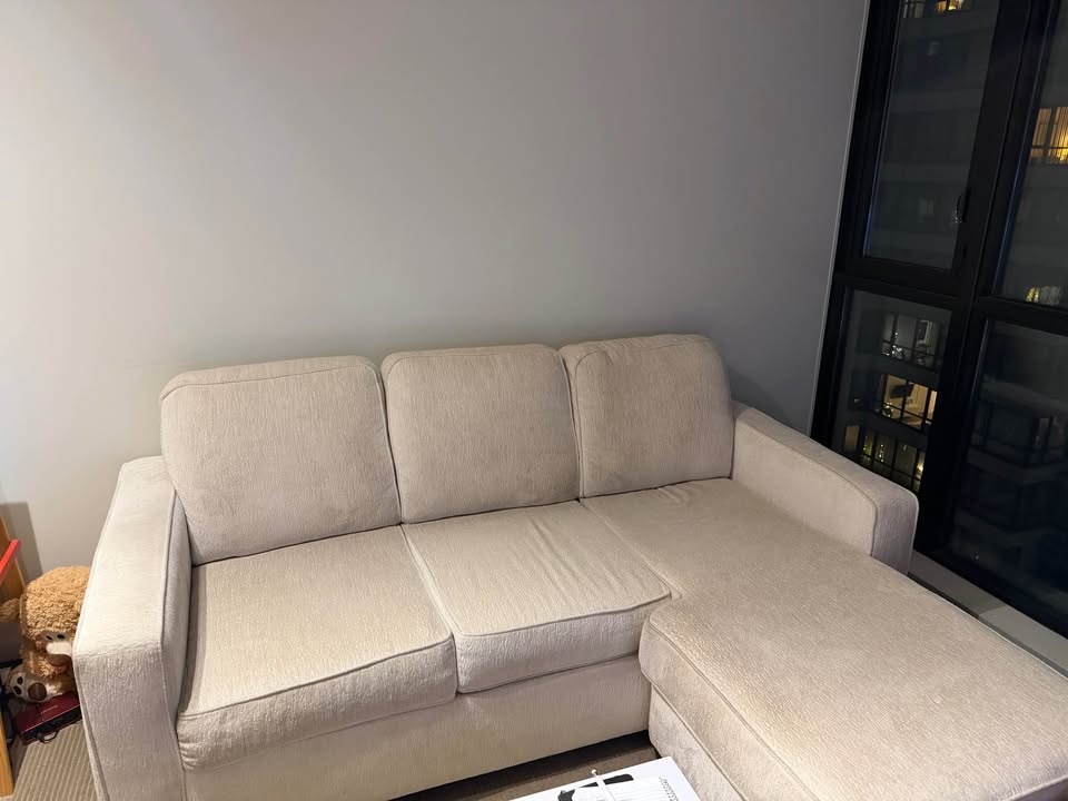 Reversible Sectional Sofa From Pullucci Excellent cond. - photo 2