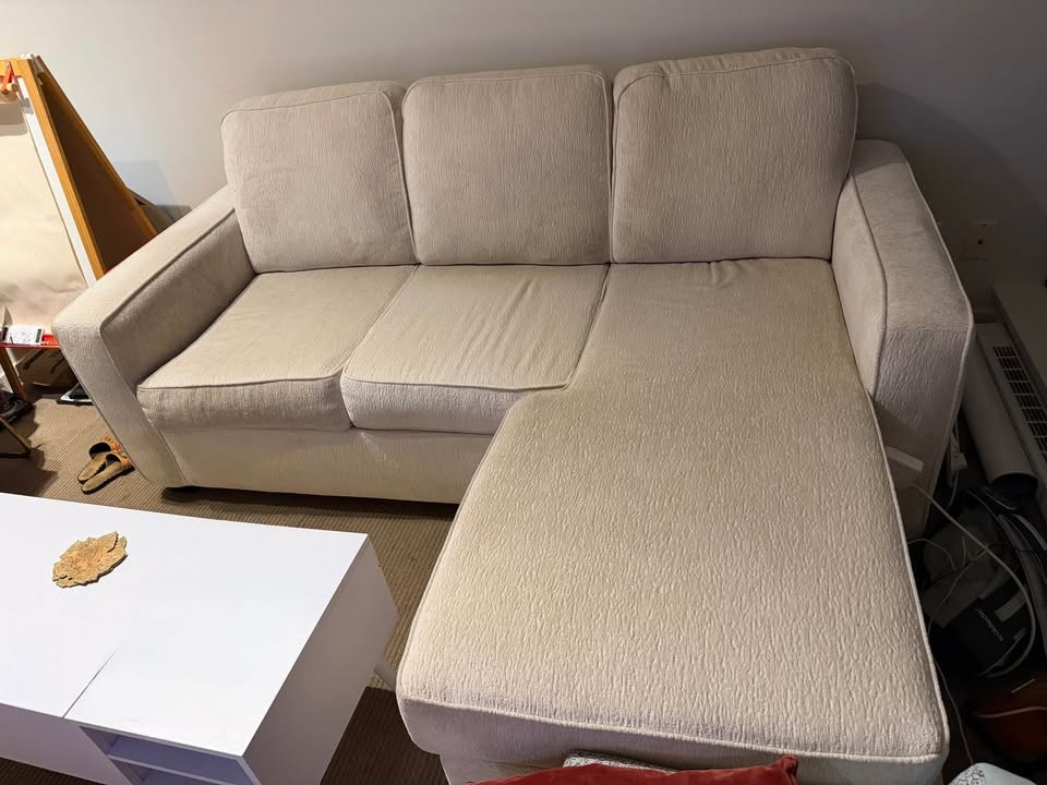 Reversible Sectional Sofa From Pullucci Excellent cond. - photo 3