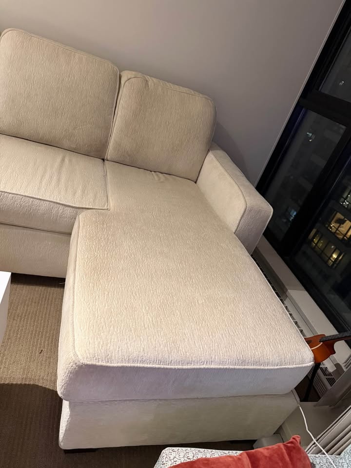 Reversible Sectional Sofa From Pullucci Excellent cond. - photo 5