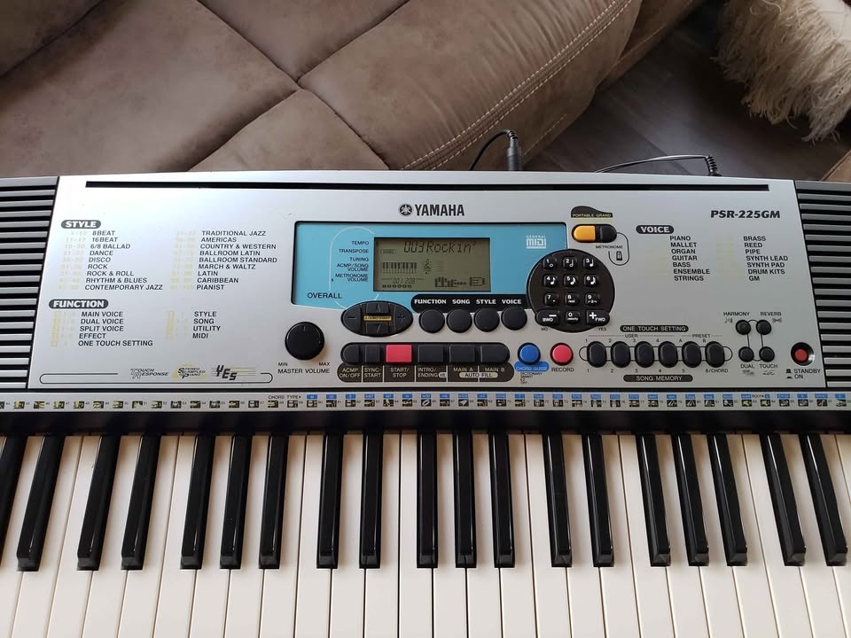 Yamaha Keyboard PSR-225GM - photo 5