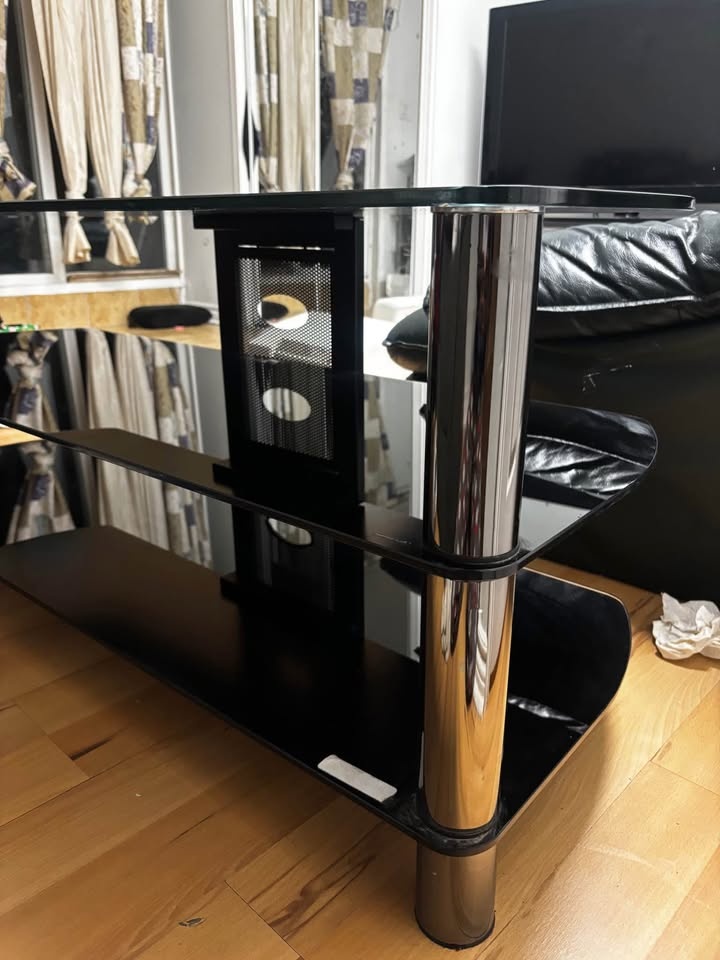Glass TV Stand - photo 5