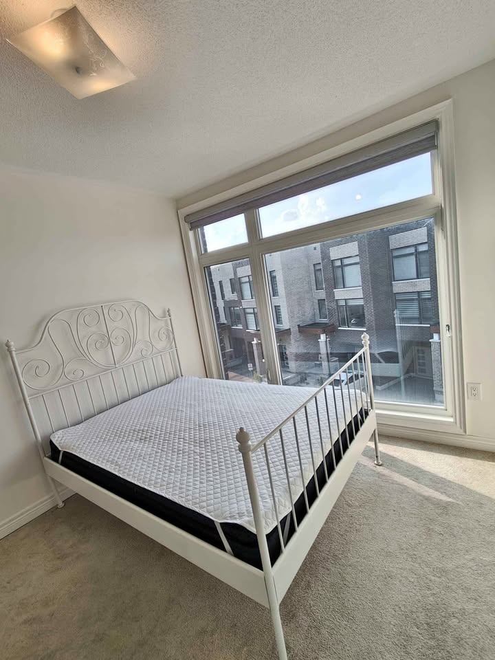 1 Bed 1 Bath - Townhouse