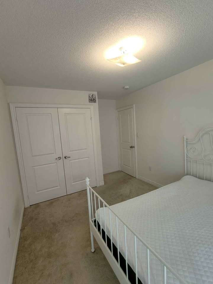 1 Bed 1 Bath - Townhouse - photo 2