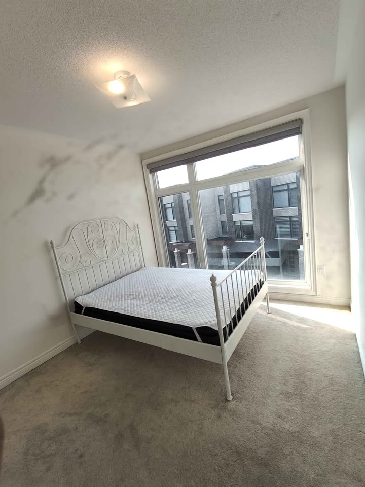 1 Bed 1 Bath - Townhouse - photo 3